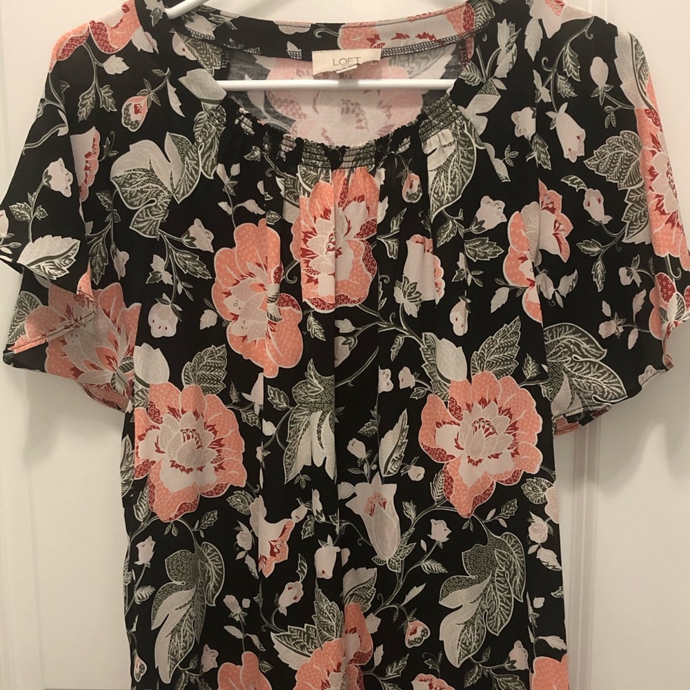 Cute, Casual Loft Top